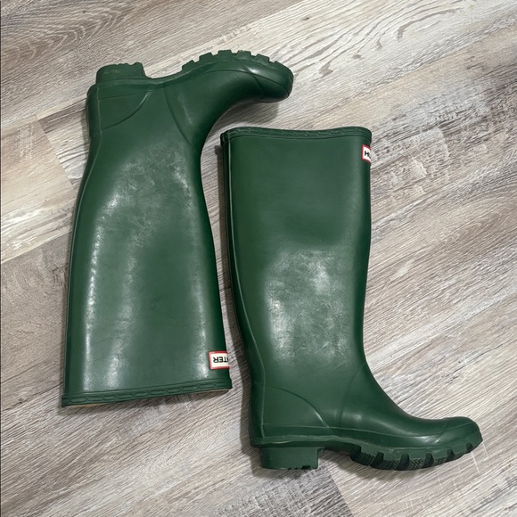 Hunter green tall rain boots - Picture 4 of 10